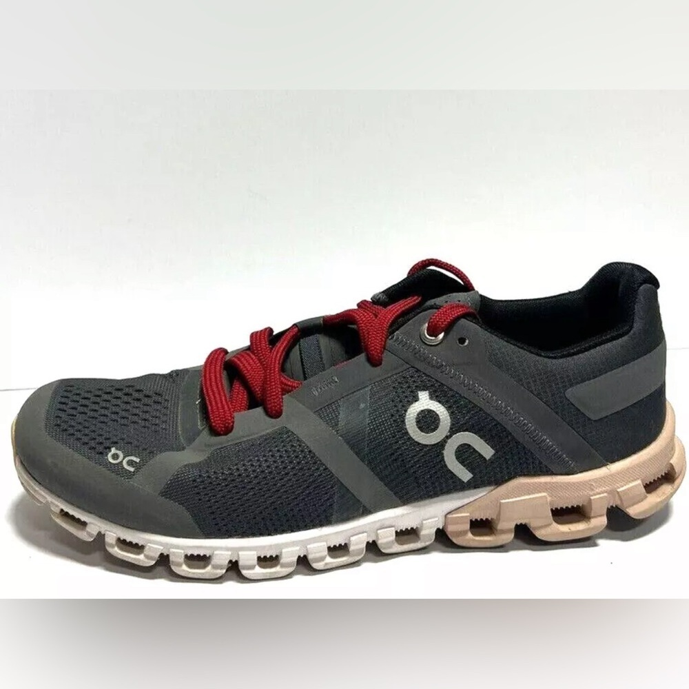 On Women's Cloudflow, Gray Running Shoes, Size 8M